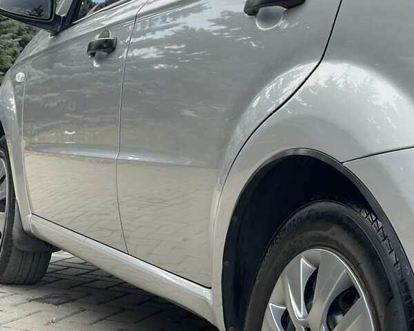 Серый Шевроле Авео, объемом двигателя 1.5 л и пробегом 161 тыс. км за 5300 $, фото 19 на Automoto.ua