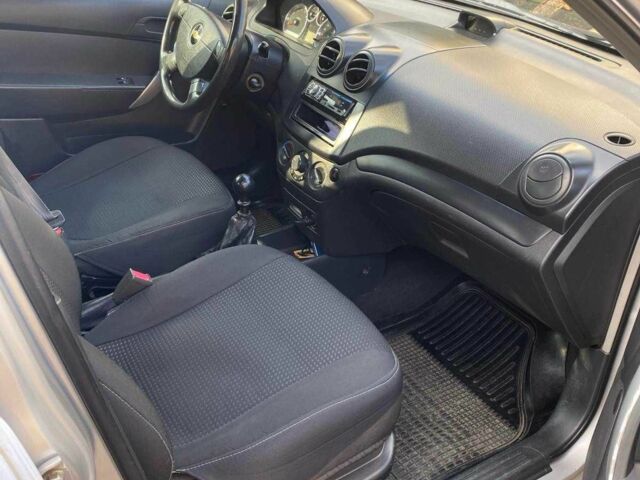 Сірий Шевроле Авео, об'ємом двигуна 1.5 л та пробігом 251 тис. км за 3000 $, фото 3 на Automoto.ua