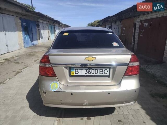 Серый Шевроле Авео, объемом двигателя 1.6 л и пробегом 350 тыс. км за 2500 $, фото 1 на Automoto.ua