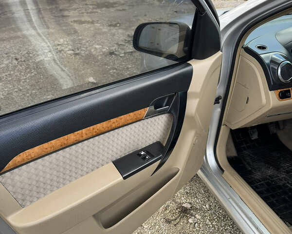 Сірий Шевроле Авео, об'ємом двигуна 1.6 л та пробігом 258 тис. км за 2599 $, фото 13 на Automoto.ua