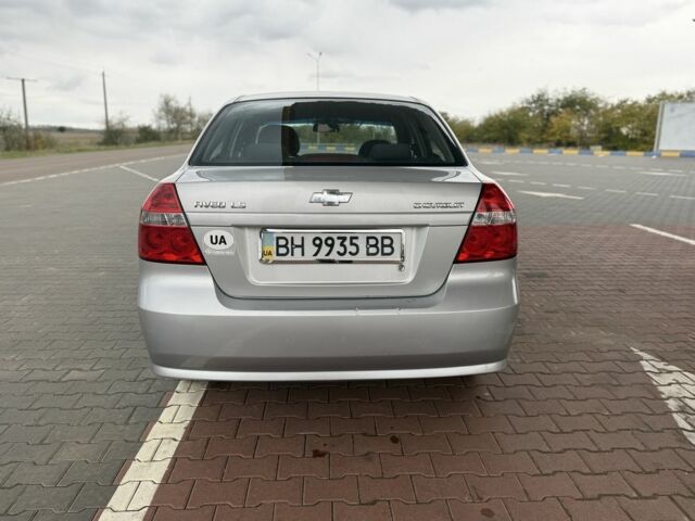 Сірий Шевроле Авео, об'ємом двигуна 1.5 л та пробігом 215 тис. км за 3850 $, фото 4 на Automoto.ua