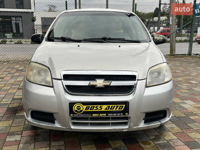 Серый Шевроле Авео, объемом двигателя 1.6 л и пробегом 185 тыс. км за 3499 $, фото 1 на Automoto.ua