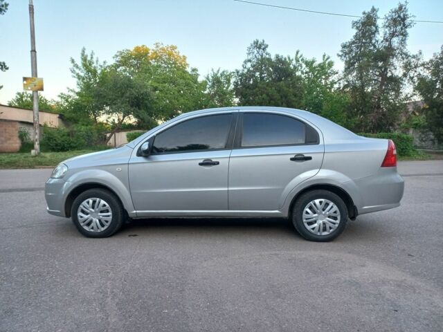 Сірий Шевроле Авео, об'ємом двигуна 0.15 л та пробігом 230 тис. км за 3700 $, фото 4 на Automoto.ua