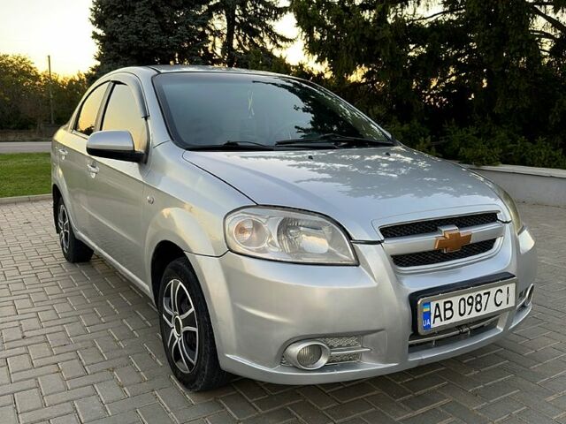 Сірий Шевроле Авео, об'ємом двигуна 1.6 л та пробігом 260 тис. км за 2700 $, фото 1 на Automoto.ua