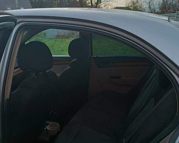 Серый Шевроле Авео, объемом двигателя 1.6 л и пробегом 116 тыс. км за 3400 $, фото 2 на Automoto.ua