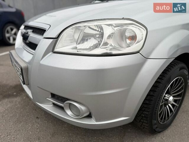 Серый Шевроле Авео, объемом двигателя 1.6 л и пробегом 177 тыс. км за 2999 $, фото 10 на Automoto.ua
