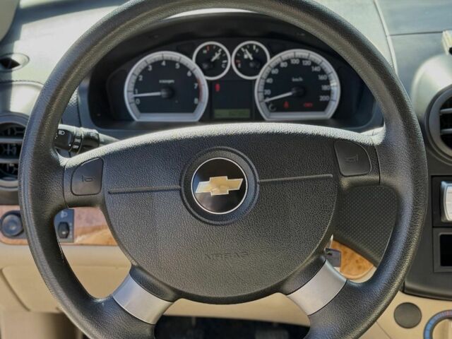 Сірий Шевроле Авео, об'ємом двигуна 1.6 л та пробігом 60 тис. км за 4999 $, фото 7 на Automoto.ua