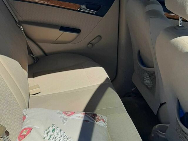 Серый Шевроле Авео, объемом двигателя 1.6 л и пробегом 199 тыс. км за 4300 $, фото 4 на Automoto.ua