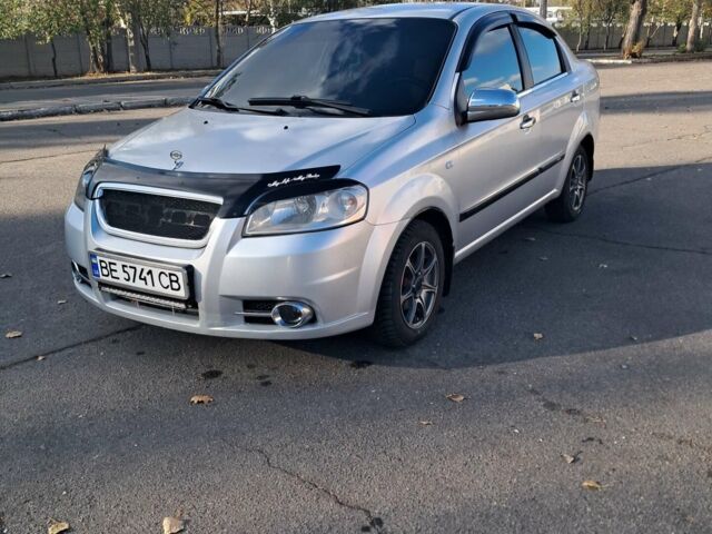 Серый Шевроле Авео, объемом двигателя 1.6 л и пробегом 380 тыс. км за 4700 $, фото 7 на Automoto.ua