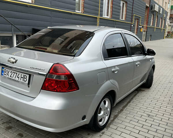 Сірий Шевроле Авео, об'ємом двигуна 1.6 л та пробігом 290 тис. км за 3900 $, фото 3 на Automoto.ua