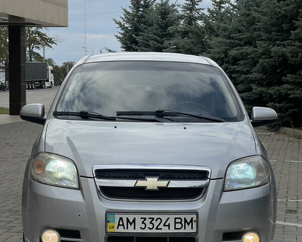 Серый Шевроле Авео, объемом двигателя 1.5 л и пробегом 161 тыс. км за 5300 $, фото 2 на Automoto.ua