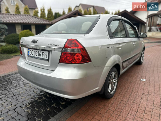Серый Шевроле Авео, объемом двигателя 1.6 л и пробегом 214 тыс. км за 2650 $, фото 2 на Automoto.ua