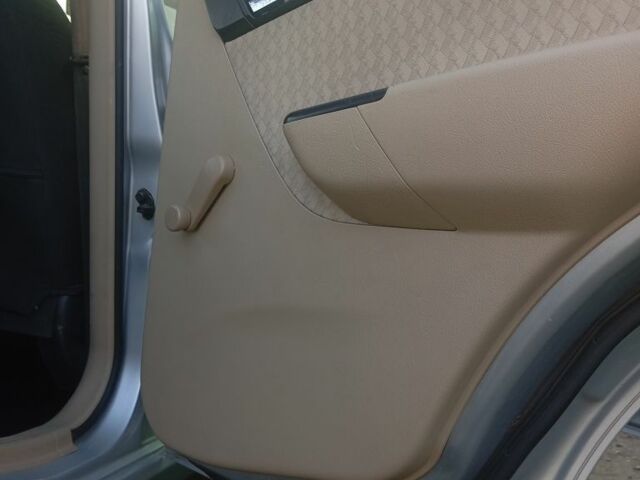 Серый Шевроле Авео, объемом двигателя 1.6 л и пробегом 206 тыс. км за 3200 $, фото 14 на Automoto.ua