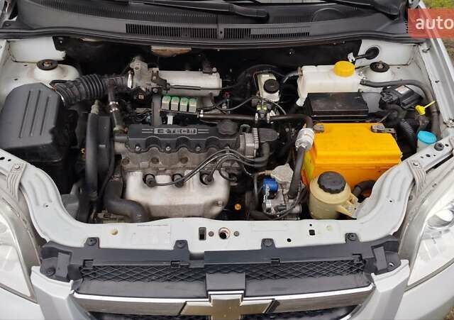 Серый Шевроле Авео, объемом двигателя 1.5 л и пробегом 183 тыс. км за 4200 $, фото 12 на Automoto.ua