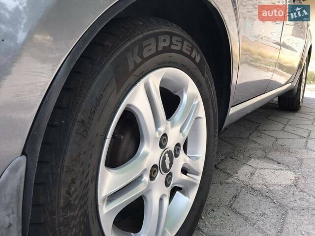 Сірий Шевроле Авео, об'ємом двигуна 1.5 л та пробігом 168 тис. км за 5000 $, фото 9 на Automoto.ua