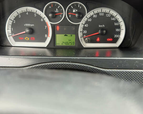 Сірий Шевроле Авео, об'ємом двигуна 1.5 л та пробігом 245 тис. км за 3500 $, фото 24 на Automoto.ua