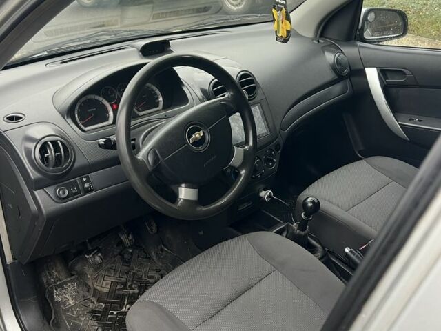 Серый Шевроле Авео, объемом двигателя 1.5 л и пробегом 220 тыс. км за 3000 $, фото 18 на Automoto.ua