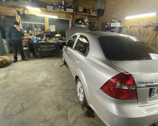 Серый Шевроле Авео, объемом двигателя 1.6 л и пробегом 185 тыс. км за 3700 $, фото 8 на Automoto.ua