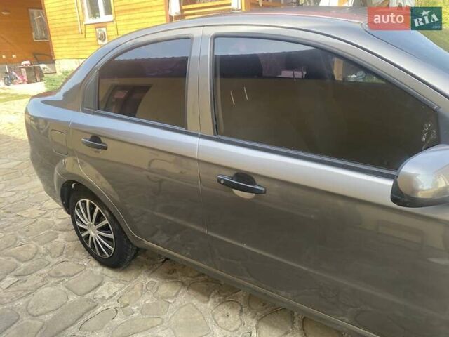 Серый Шевроле Авео, объемом двигателя 1.5 л и пробегом 104 тыс. км за 2999 $, фото 3 на Automoto.ua