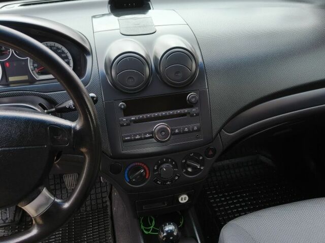 Сірий Шевроле Авео, об'ємом двигуна 1.2 л та пробігом 194 тис. км за 3850 $, фото 13 на Automoto.ua