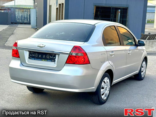 Серый Шевроле Авео, объемом двигателя 1.6 л и пробегом 237 тыс. км за 3350 $, фото 4 на Automoto.ua