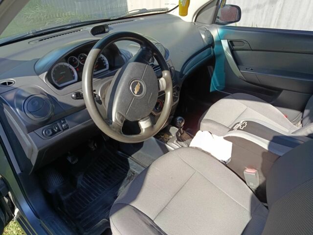 Серый Шевроле Авео, объемом двигателя 1.5 л и пробегом 315 тыс. км за 3199 $, фото 7 на Automoto.ua