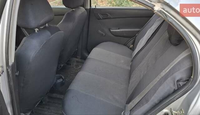 Сірий Шевроле Авео, об'ємом двигуна 1.5 л та пробігом 398 тис. км за 2850 $, фото 10 на Automoto.ua