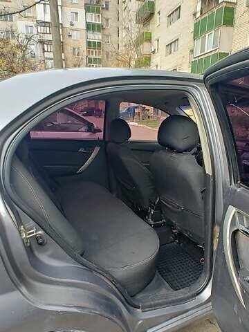 Серый Шевроле Авео, объемом двигателя 1.5 л и пробегом 179 тыс. км за 3200 $, фото 5 на Automoto.ua