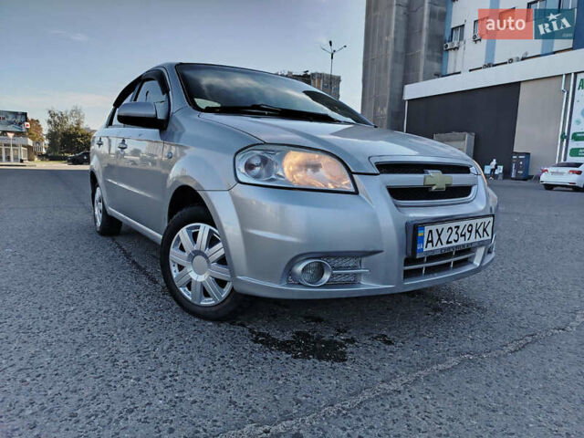 Серый Шевроле Авео, объемом двигателя 1.6 л и пробегом 282 тыс. км за 3600 $, фото 2 на Automoto.ua