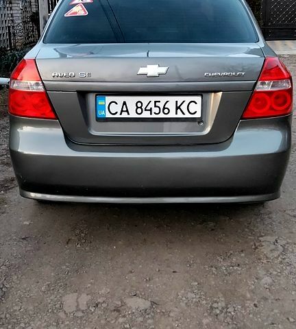 Серый Шевроле Авео, объемом двигателя 1.5 л и пробегом 205 тыс. км за 3500 $, фото 1 на Automoto.ua