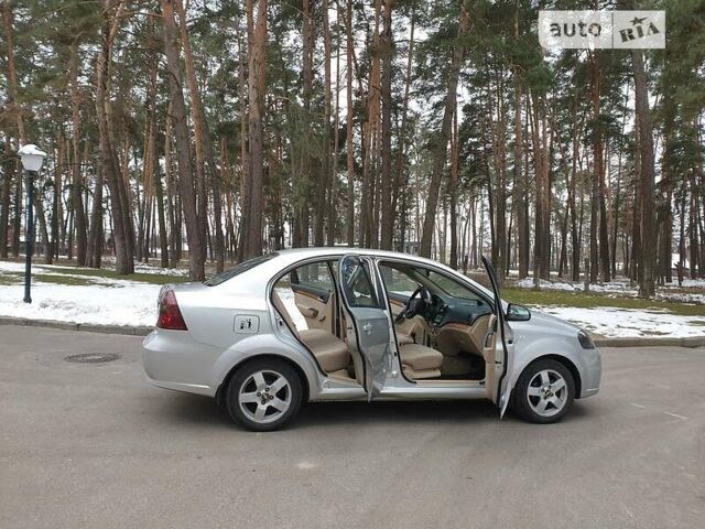 Сірий Шевроле Авео, об'ємом двигуна 1.6 л та пробігом 172 тис. км за 3900 $, фото 13 на Automoto.ua