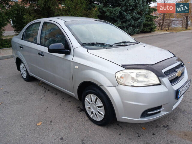 Серый Шевроле Авео, объемом двигателя 1.5 л и пробегом 125 тыс. км за 3250 $, фото 1 на Automoto.ua