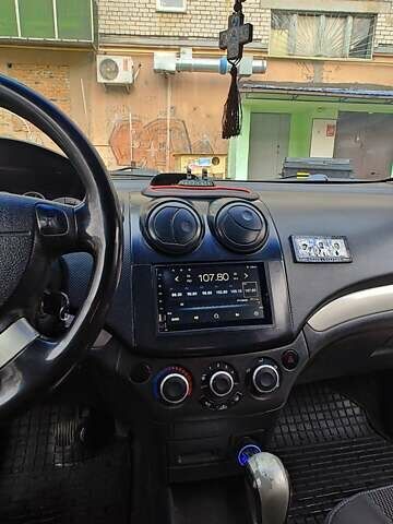 Серый Шевроле Авео, объемом двигателя 1.5 л и пробегом 179 тыс. км за 3200 $, фото 10 на Automoto.ua