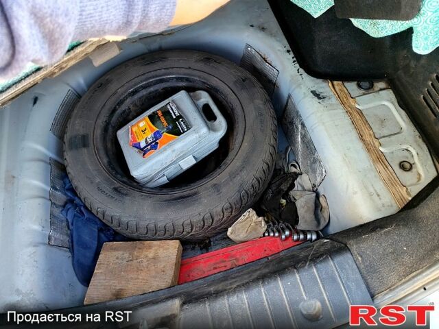 Серый Шевроле Авео, объемом двигателя 1.6 л и пробегом 265 тыс. км за 2700 $, фото 7 на Automoto.ua