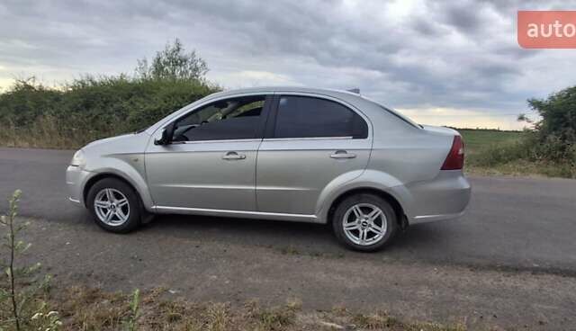Сірий Шевроле Авео, об'ємом двигуна 1.6 л та пробігом 106 тис. км за 2800 $, фото 2 на Automoto.ua