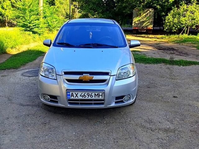 Серый Шевроле Авео, объемом двигателя 1.6 л и пробегом 310 тыс. км за 4000 $, фото 6 на Automoto.ua