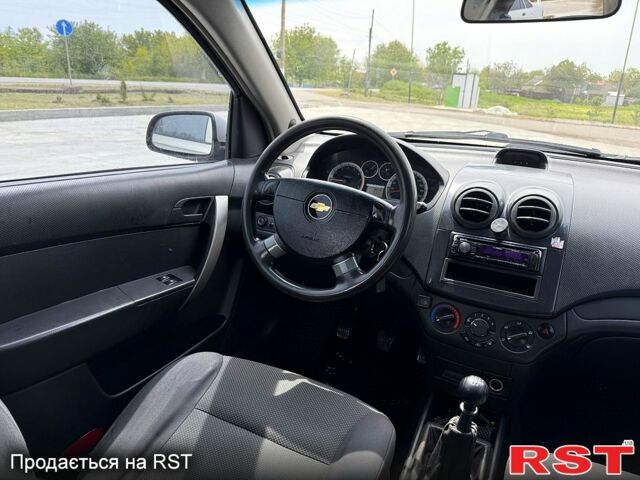 Серый Шевроле Авео, объемом двигателя 1.5 л и пробегом 245 тыс. км за 3600 $, фото 4 на Automoto.ua