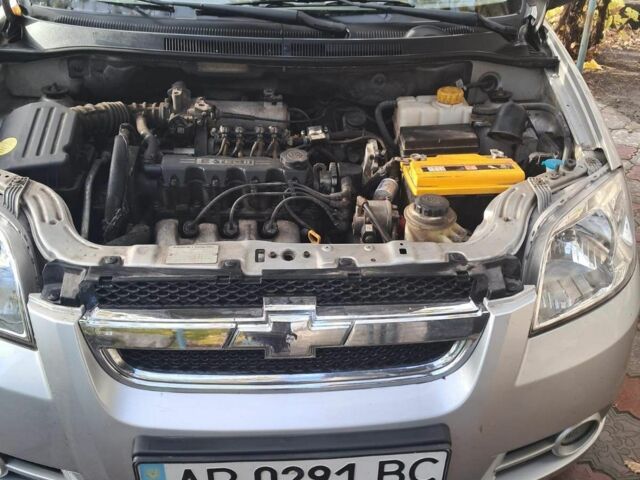 Сірий Шевроле Авео, об'ємом двигуна 1.5 л та пробігом 131 тис. км за 4000 $, фото 3 на Automoto.ua