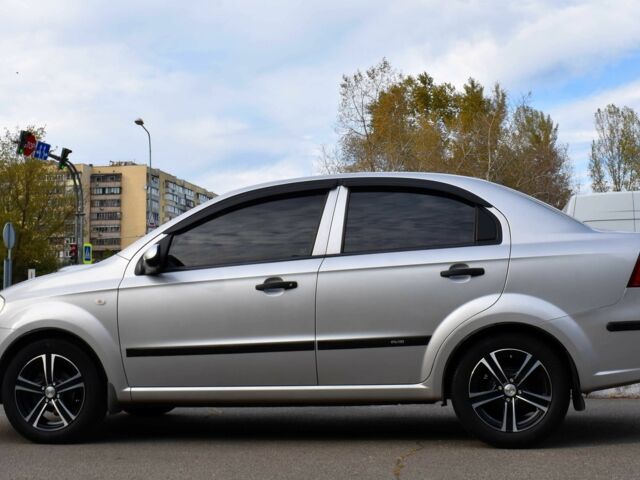 Серый Шевроле Авео, объемом двигателя 1.5 л и пробегом 104 тыс. км за 4600 $, фото 6 на Automoto.ua