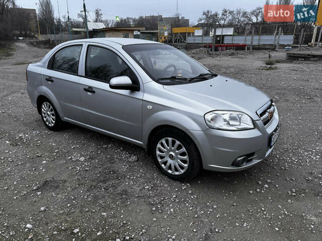 Серый Шевроле Авео, объемом двигателя 1.5 л и пробегом 257 тыс. км за 3500 $, фото 2 на Automoto.ua