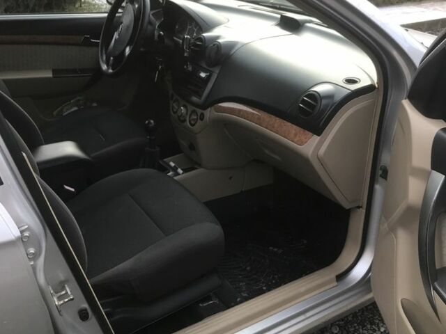 Серый Шевроле Авео, объемом двигателя 1.6 л и пробегом 275 тыс. км за 2300 $, фото 7 на Automoto.ua