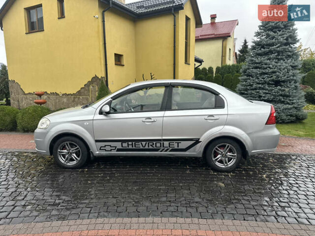 Серый Шевроле Авео, объемом двигателя 1.6 л и пробегом 214 тыс. км за 2650 $, фото 5 на Automoto.ua