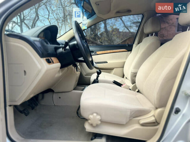 Сірий Шевроле Авео, об'ємом двигуна 1.6 л та пробігом 74 тис. км за 5099 $, фото 11 на Automoto.ua