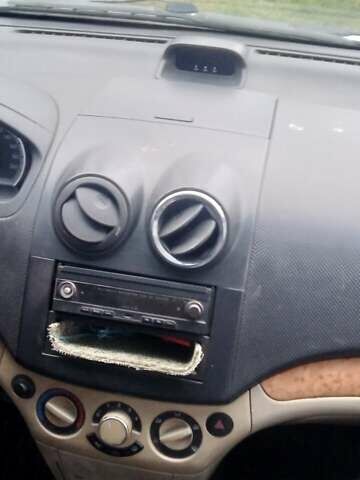 Сірий Шевроле Авео, об'ємом двигуна 1.6 л та пробігом 295 тис. км за 1800 $, фото 1 на Automoto.ua