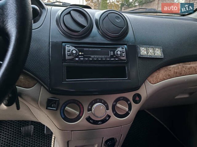 Сірий Шевроле Авео, об'ємом двигуна 1.6 л та пробігом 148 тис. км за 4550 $, фото 29 на Automoto.ua