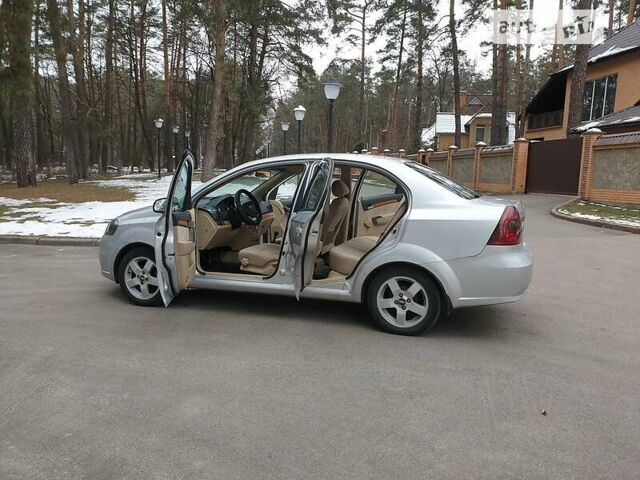 Сірий Шевроле Авео, об'ємом двигуна 1.6 л та пробігом 172 тис. км за 3900 $, фото 14 на Automoto.ua