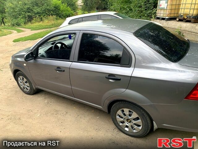 Серый Шевроле Авео, объемом двигателя 1.5 л и пробегом 202 тыс. км за 4100 $, фото 5 на Automoto.ua