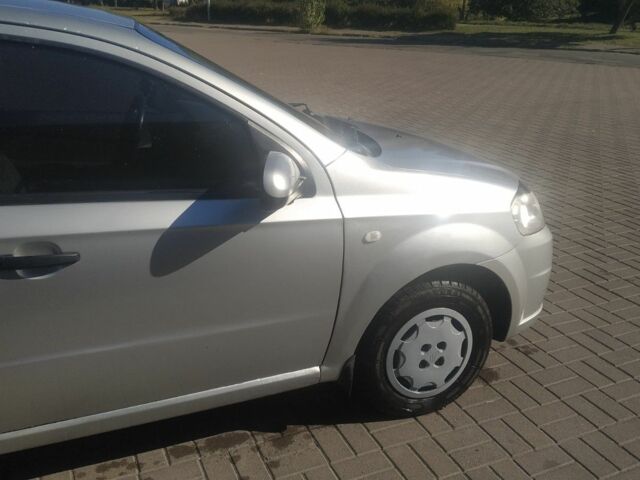 Сірий Шевроле Авео, об'ємом двигуна 1.5 л та пробігом 221 тис. км за 3200 $, фото 7 на Automoto.ua