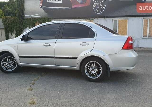 Серый Шевроле Авео, объемом двигателя 1.6 л и пробегом 99 тыс. км за 4900 $, фото 3 на Automoto.ua