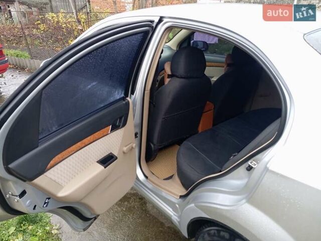 Серый Шевроле Авео, объемом двигателя 1.6 л и пробегом 223 тыс. км за 4200 $, фото 9 на Automoto.ua